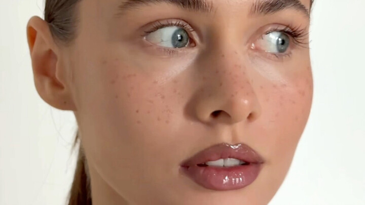 Trang điểm môi năm 2026 còn mệt hơn cả nấu ăn!