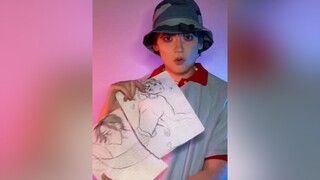 Imagine being handed drawings of yourself while trying to do your job at Daisy Mart 🧍🏻 I would cry 