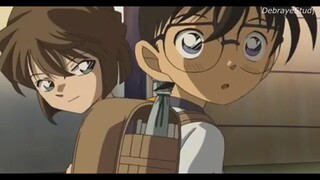 Conan gets flustered by Haibara - Episode 414