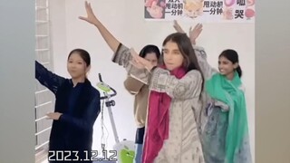 彩虹生日再跳科目三