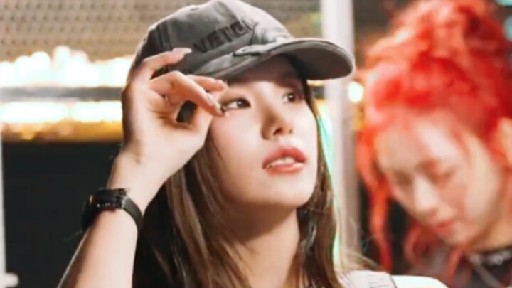 Ratu telah tiba! Tantangan tari ITZY untuk lagu “Algorhythm”