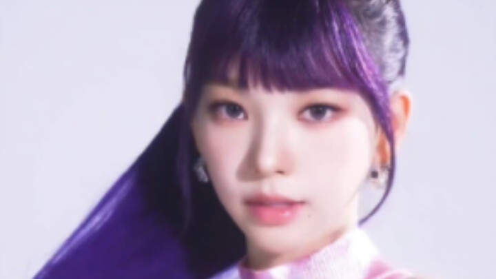 Yoona’s eyes are so big!!