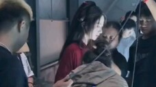Chơi nước thật và chơi nước giả, bạn nghĩ sao?