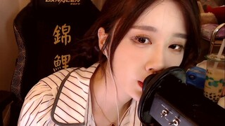 يتأمل Xuanzi معك ويهمس في أذنك