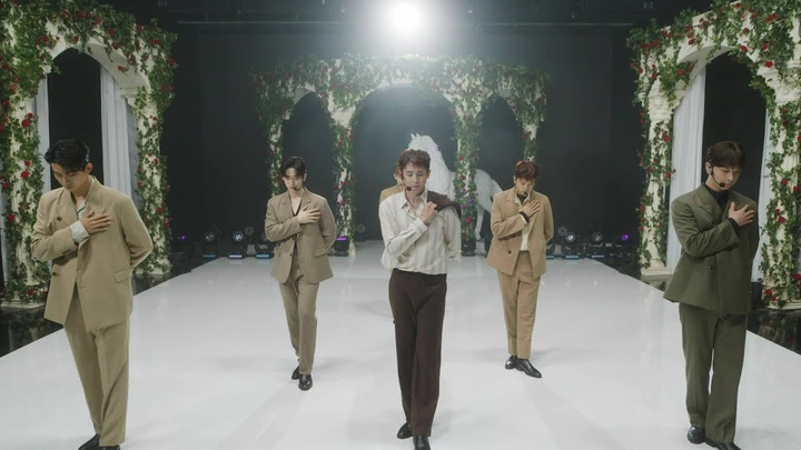 วิดีโอการแสดงพิเศษของ 2PM ในเพลง “ฉันกับเธออีกครั้ง” เผยแพร่แล้ว!