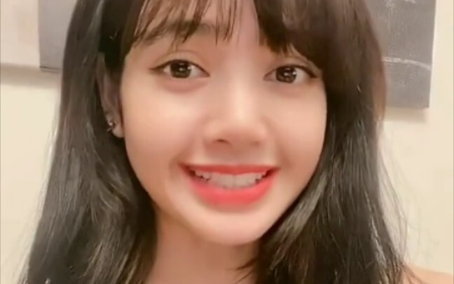 Lisa’s already a huge star, so why is she still as humble as a rookie? But that’s actually one of he