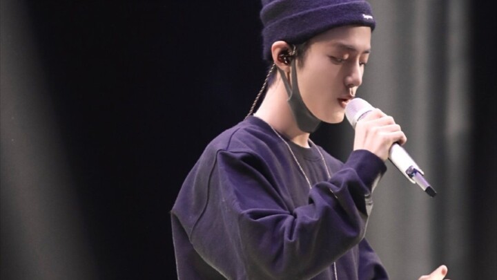 In the rehearsal version of Xiao Zhan's "Good Youth", except for the cheers at the scene, he is just