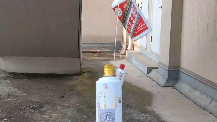 Đại hội đụng nhau của các chai thủy tinh