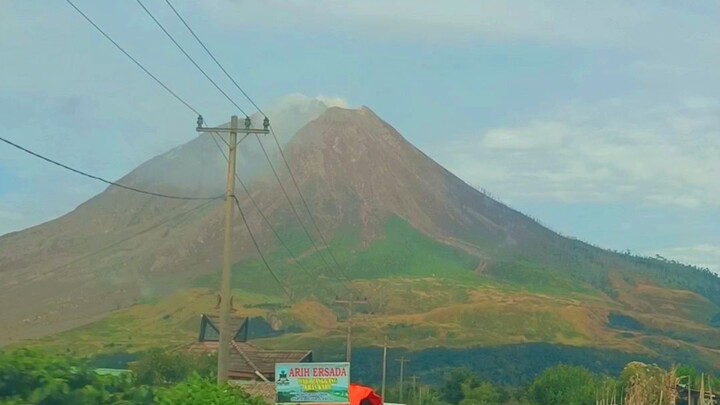 sinabung tanah karo