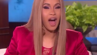 الأخت كا ترد بسخاء على تجربتها كراقصة تعري