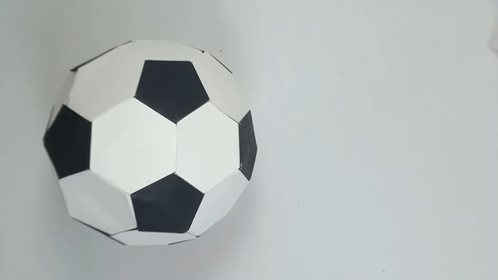 Making a Classic Soccer Ball from Paper | Origami