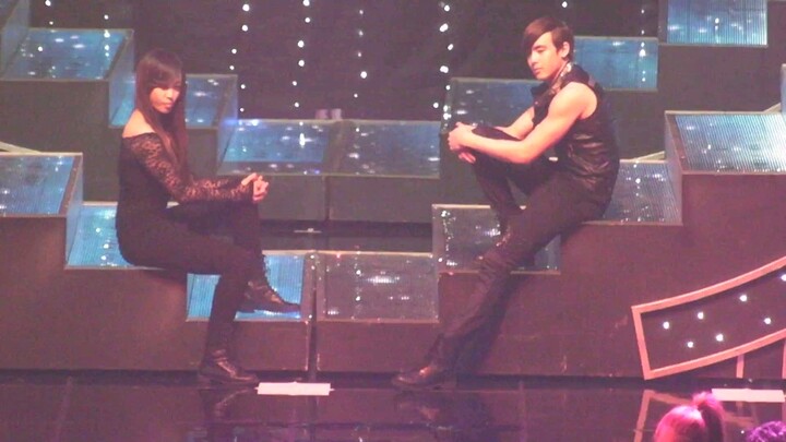 Khuntoria - Year-end collaboration stage fan photo
