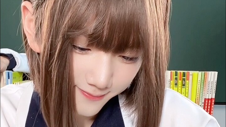 Masa muda saya biasa-biasa saja, tetapi masa muda mereka penuh gebyar dan gemilang...