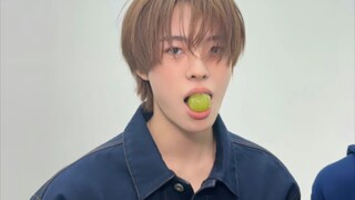 【yushi】ฉันได้ยินมาว่าเขาร้องเพลงได้ธรรมดาใช่ไหม? แล้วเรามาฟังเสียงร้องอันยอดเยี่ยมของ Paper Emperor 