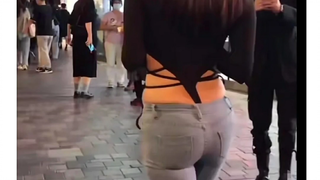 神回复：这种衣服怎么上厕所？