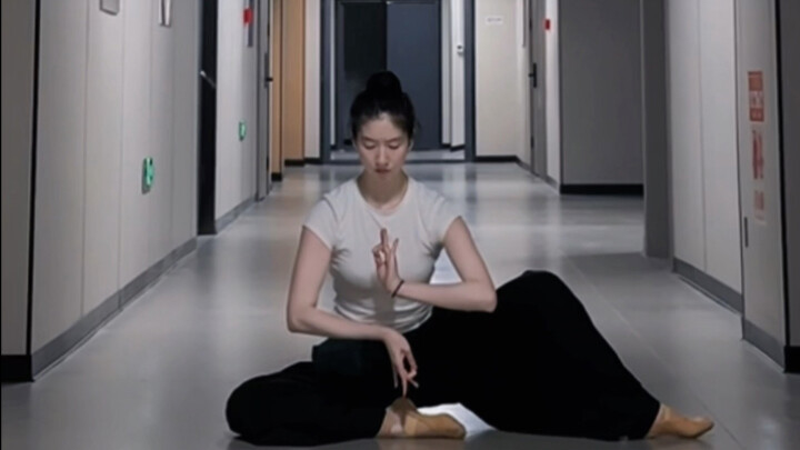 敦煌《无人之地》