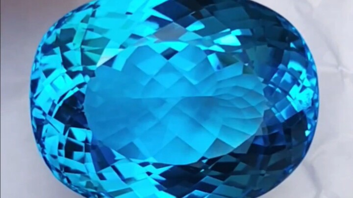 Natural Swiss Blue Topaz Gemstone For Jewellery