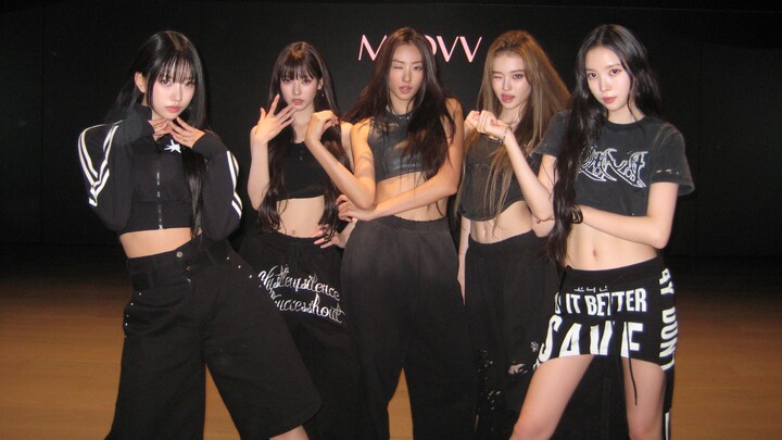 MEOVV “Abracadabra” di Ruang Latihan Tari (versi KCON LA 2025)