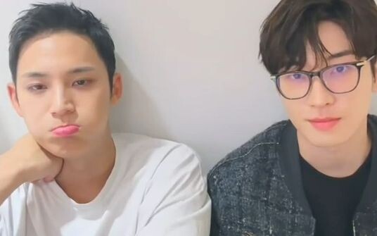 【Phòng đôi vietsub】231010 Livestream Weverse – Phần Minwoo – Cảnh báo ngọt ngào cực độ – Bản cắt đầy