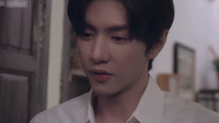 Nếu Đoàn Gia Húc là một tên cặn bã thì khuôn mặt lạnh lùng của hắn thực sự rất ngầu.