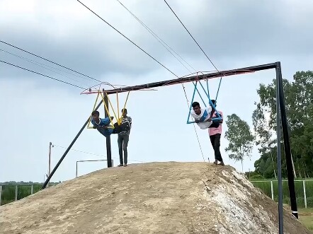 พี่สามวิงสูท — ความบันเทิงระดับมหากาพย์
