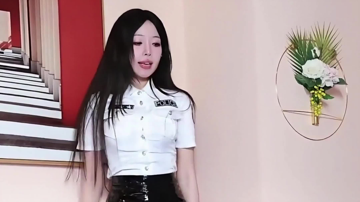 Huizi alone + roll deep