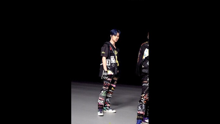 [威神V/WayV] [KUN Focus] WayV 'Turn Back Time' (Escape Ver.) @WayV THE STAGE