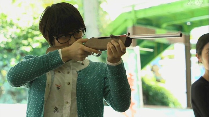 This sassy lady’s hidden talent is insane—she nails every shot in the target game! The cute doll nex