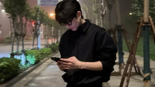 Siapa yang paham daya pukau gaya berpakaian pacar cowok ini!!