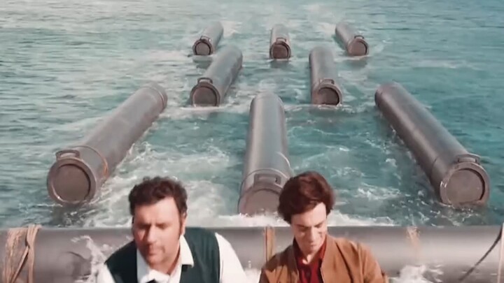 Man builds his own nation on the high seas using steel pipes