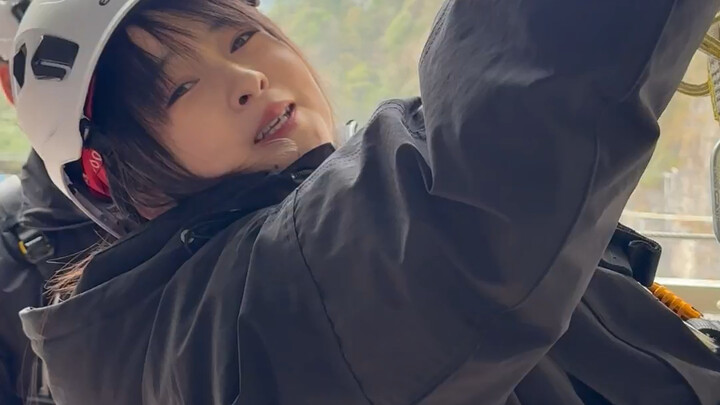 เหมือนให้ทารกนั่งรถเข็นโยกเลย ไม่น่ากลัวเลยสักนิด!