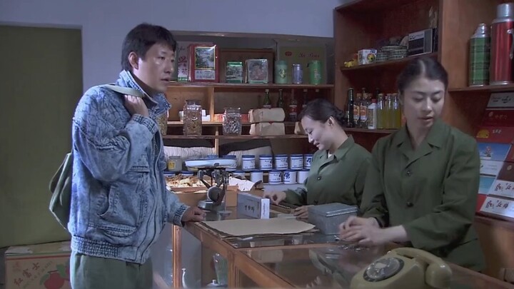 บุหรี่ในชนบทมีราคาเพียง 56 หยวน แต่ในเมืองขายได้ราคา 56 หยวน ชายหนุ่มค้นพบโอกาสทางธุรกิจที่สามารถสร้