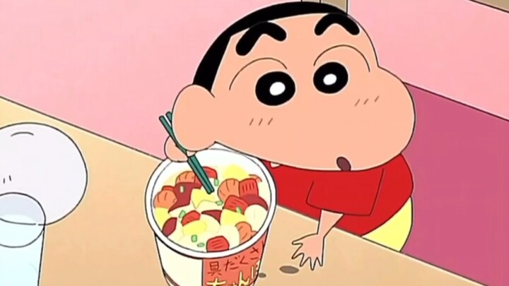 【Crayon Shin-chan】Mengya và Shin-chan trông nhà, Shin-chan ăn mì hải sản ngon rồi đổi cho nhau ăn mì