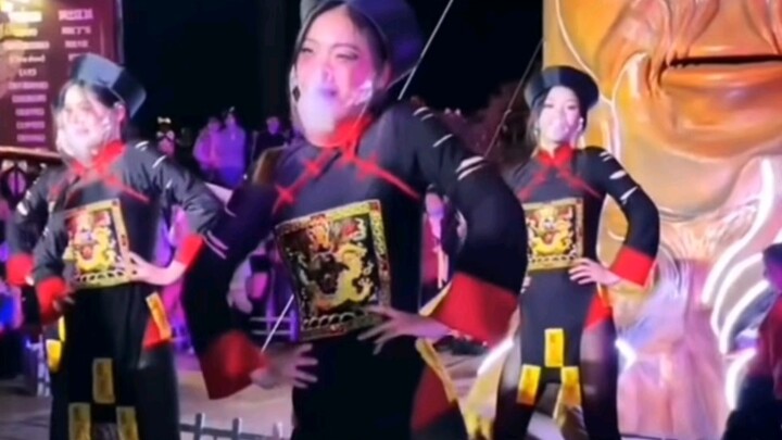 ฮาโลวีนแต่งผีแบบเก๋ๆ พอถึงเทศกาลสารทจีนก็ถามสักคำ: คุณกล้าไหม? #เทศกาลสารทจีน #ฮาโลวีน #สยองขวัญสไตล