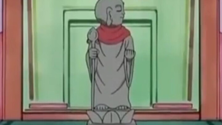patung doraemon