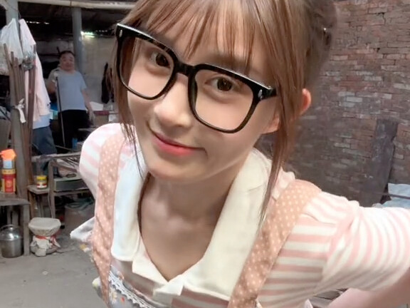 Wishing all mothers around the world a happy Mother's Day～～