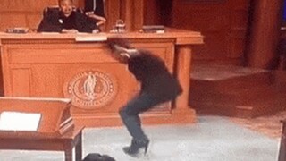 من فضلك لا تفعل أشياء غريبة في المحكمة !!!