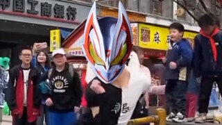 可恶的两人竟然在偷僵尸带扣幸亏有创世神