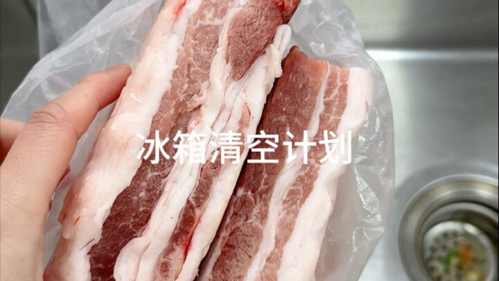 Secret-recipe BBQ ribs! Today, I’m finally free to enjoy all the grilled meat I want!