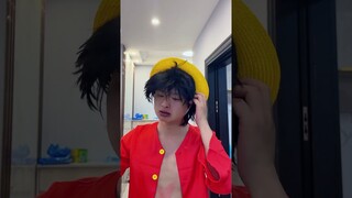 唐老六头被冰箱撞了！路飞别用力了！#斗罗大陆 #唐舞桐与唐老六 #小舞 #唐老六 #路飞