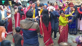 Bride and Groom Dancing with the Guests | निम्तालुहरु दुलाहादुलहिसङ्ग नाच्दै ।