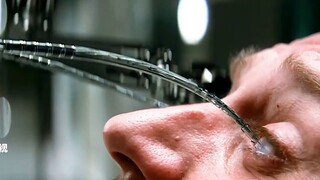 30岁大叔先天失明40年，被两根纳米管插入眼球后，损坏的眼球竟开始自我修复