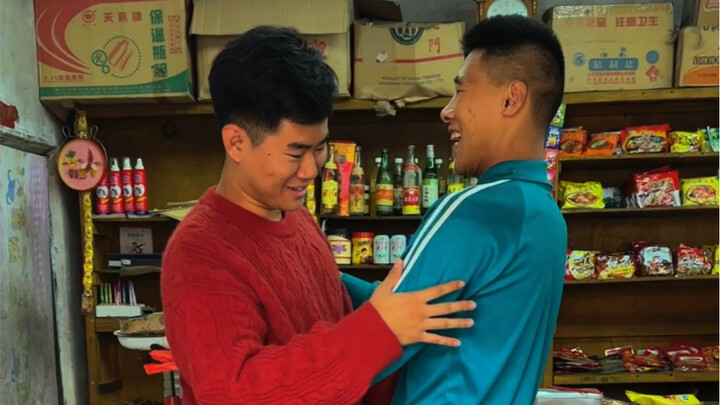 Tin cực hot! Nhị Lăng Tử từ thành phố trở về rồi!