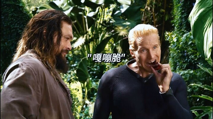 Ở biển thì hay ăn chút côn trùng, cũng giống ở sông hồ vậy.