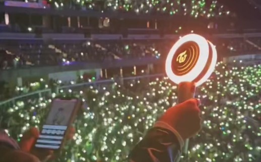 พาลูกอมแท่งไปคอนเสิร์ตจะทำยังไงดี? ☞ เปลี่ยนจากอัตโนมัติเป็นแมนวลหมดเลย