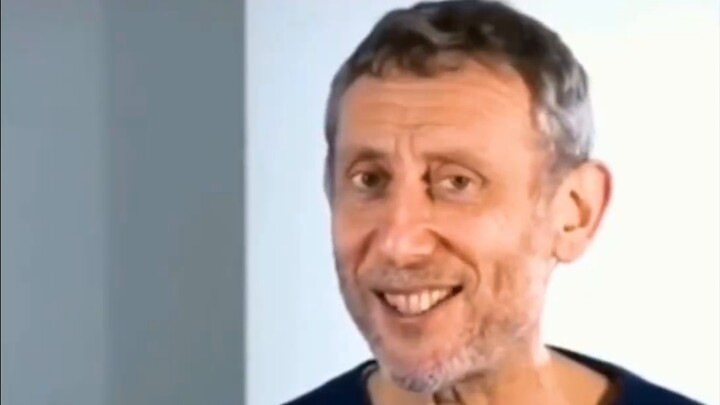 Tutup matamu dan lemparkan pisau itu. Jangan takut pada orang di seberang sana. Aku sebenarnya sedan