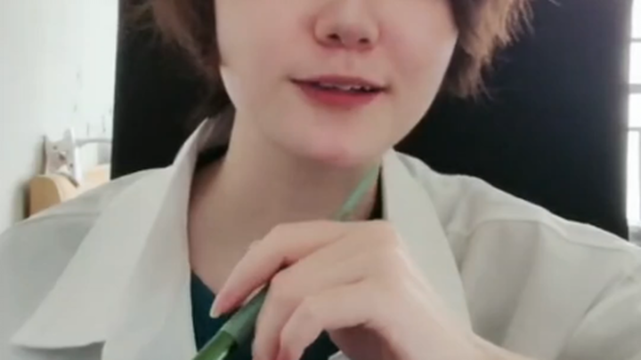 @NewbieSquared You’ll end up shutting down my Douyin livestream one day [Hot Word Series_I Did It On