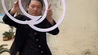 Con người ngày nay không thể nhìn thấy mặt trăng của ngày xưa, nhưng mặt trăng này đã từng chiếu sán