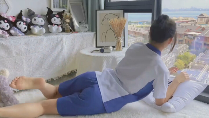 My silly bestie just takes photoshoots every day