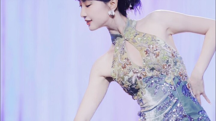 رقصة ماو شياوتونغ في ليلة منتصف الصيف على أغنية «الحب الأول» – تصوير مباشر بالشاشة العمودية Ⅱ